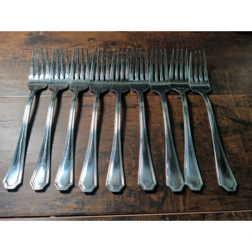 Casino Dinner Fork Lot of 9 Wallace 18/10 Glossy  Stainless Flatware